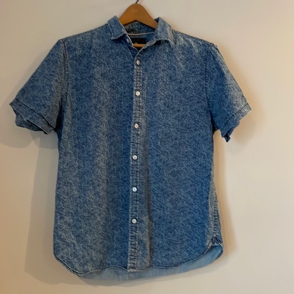 Zipcode By Ricky Singh Shirt SZ L Slim Fit Denim Blue with Floral Design Button - Picture 2 of 11